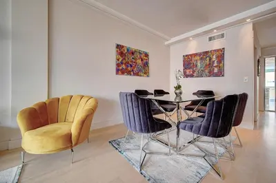 Coin salon dans l'établissement REF 1434 - Cannes Croisette - Sea view apartment for rent