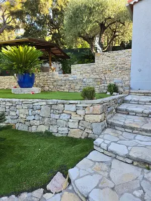 Jardin de l'établissement 1-Bedroom guesthouse with pool access