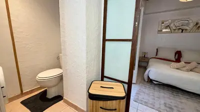 Salle de bains dans l'établissement 2 pièces Vieil Antibes