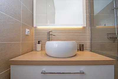 Salle de bains dans l'établissement Joli deux pièces - Quartier Pointe Croisette - EC