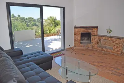 Coin salon dans l'établissement Villa Super Cannes avec vue mer