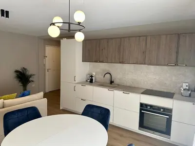 Cuisine ou kitchenette dans l'établissement Elegant escape in Antibes - walk to beach and Old Town