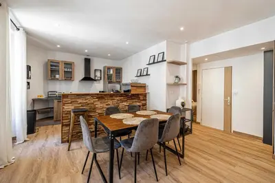 Cuisine ou kitchenette dans l'établissement Magnificent apartment - AC- 2BR- 4P - Cannes