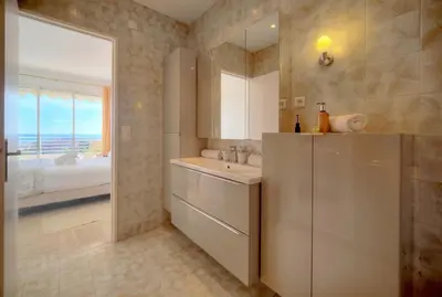 Un ou plusieurs lits dans un hébergement de l'établissement Immogroom - 1 Bedroom - Sea view- AC