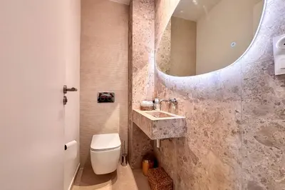 Salle de bains dans l'établissement Azure Villa 14 Guests - Heart of Cap d’Antibes