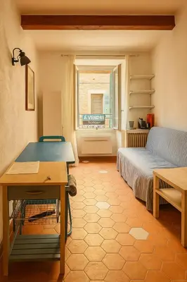 Coin salon dans l'établissement Le Cœur d Antibes Studio charme et confort