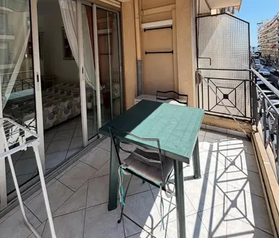 Balcon ou terrasse dans l'établissement 2 pieces 50 metres des plages