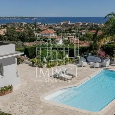 Ref 2182 - Seasonal rental in Golfe-Juan - Villa 190 m