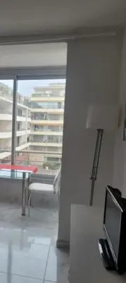 Télévision ou salle de divertissement dans l'établissement Centre Cannes Victor Cousin