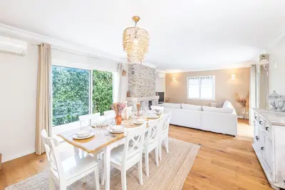 Un ou plusieurs lits dans un hébergement de l'établissement Azurenting - Villa 5 chambres - Juan-les-pins
