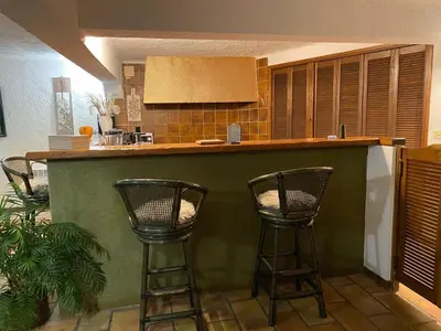 Cuisine ou kitchenette dans l'établissement Magnifique propriété - Piscine - Mer