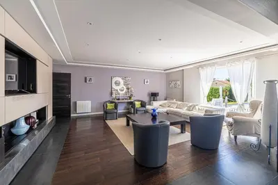 Plan de l'établissement A c Villa 8BR 15P with Pool & Tennis – Antibes