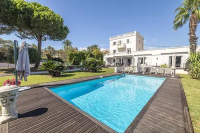 Plan de l'établissement A c Villa 8BR 15P with Pool & Tennis – Antibes