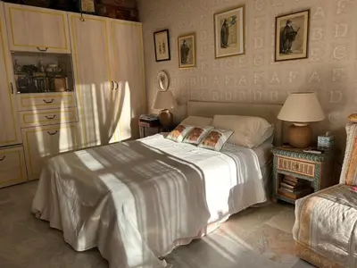 Un ou plusieurs lits dans un hébergement de l'établissement Cozy Cannes Studio - 12 Min Walk To The Beach - Free Parking
