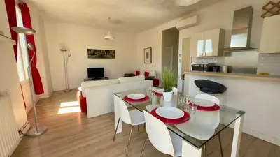 Cuisine ou kitchenette dans l'établissement Scène & Palmiers - Cannes