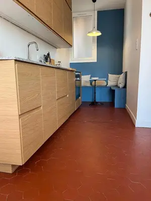 Cuisine ou kitchenette dans l'établissement Elégant appartement 2 pièces centre Cannes Croisette plages