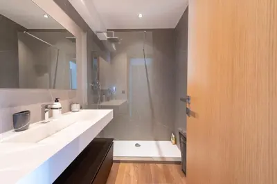 Salle de bains dans l'établissement 3Br Sea View Luxury Residence with Pool & Tennis