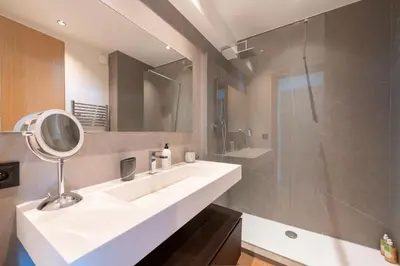 Salle de bains dans l'établissement 3Br Sea View Luxury Residence with Pool & Tennis