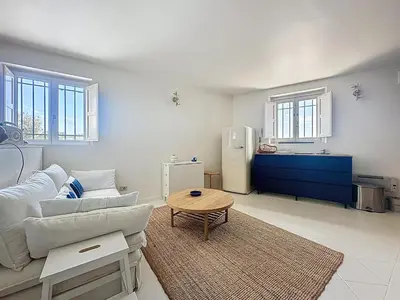 Plan de l'établissement 32m2 petite maison au bord de l'eau avec terrasse