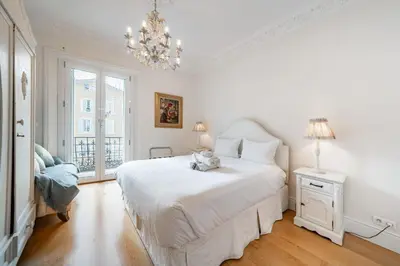 Un ou plusieurs lits dans un hébergement de l'établissement Truly amazing 3 bedrooms Cannes center!!