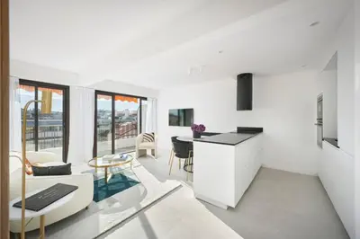 Télévision ou salle de divertissement dans l'établissement Wdf 2 bedroom heart of Cannes