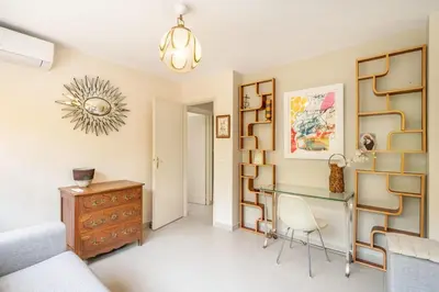 Coin salon dans l'établissement Pleasant 2 bedroom with large terrace
