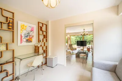 Coin salon dans l'établissement Pleasant 2 bedroom with large terrace