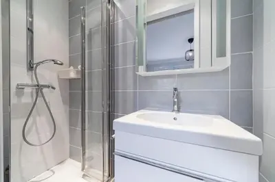 Salle de bains dans l'établissement Brand new 3 bedrooms heart of Cannes