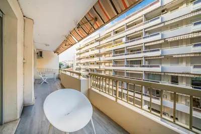 Coin salon dans l'établissement Apartment for 4 people in the heart of Cannes