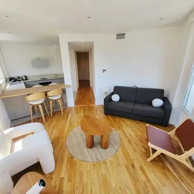 Cuisine ou kitchenette dans l'établissement Appartement 3 pièces en plein coeur de Cannes