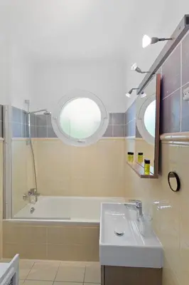 Salle de bains dans l'établissement Le Tivoli - Hypercentre - Calme - Spacieux