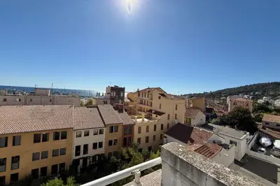 Vue générale sur la montagne ou vue sur la montagne depuis l'appartement