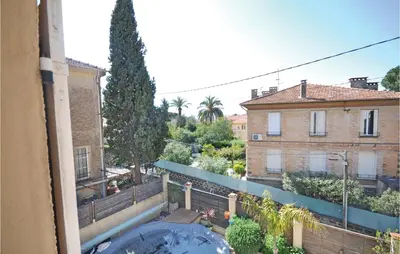 Piscine de l'établissement 2 Bedroom Awesome Apartment In Cannes ou située à proximité