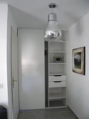 Cuisine ou kitchenette dans l'établissement Piscine Intérieure chauffée Appartement Haut de villa