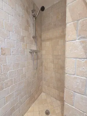 Salle de bains dans l'établissement Côté Vieil Antibes