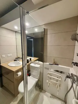Salle de bains dans l'établissement City Center Antibes