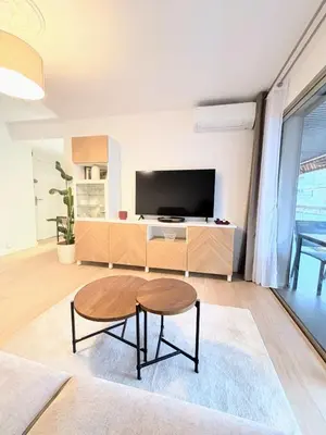Télévision ou salle de divertissement dans l'établissement City Center Antibes