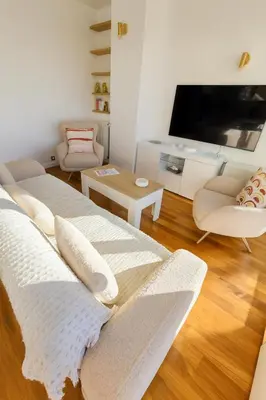 Télévision ou salle de divertissement dans l'établissement Sea View Prestige - T3, 6P, Terrasse & Vue Mer, PK
