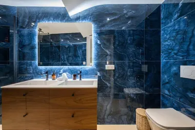Salle de bains dans l'établissement Duplex Suite Old Town