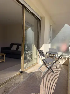 Coin salon dans l'établissement 4-star suite close to Sea , Juan les Pins