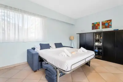 Un ou plusieurs lits dans un hébergement de l'établissement Appartement élégant à Antibes - Welkeys