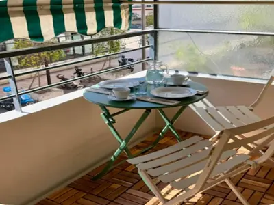 Balcon ou terrasse dans l'établissement Spacious Group Stay in Antibes