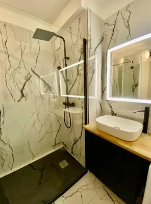 Salle de bains dans l'établissement Cannes 1 bedroom apartment - 20LM3