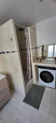 Cuisine ou kitchenette dans l'établissement Escapade en plein cœur Antibes