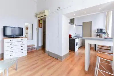 Cuisine ou kitchenette dans l'établissement Studio élégant pour 4 personnes, à quelques pas de la Croisette