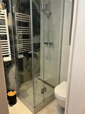 Salle de bains dans l'établissement Duplex Remparts d'Antibes