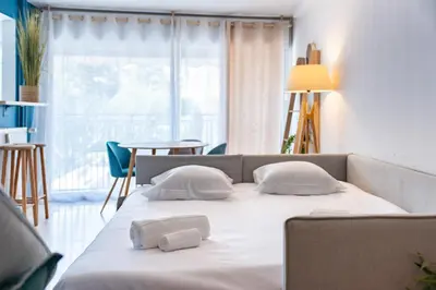 Un ou plusieurs lits dans un hébergement de l'établissement 2 pièces - Centre-ville Cannes - Grand lit double