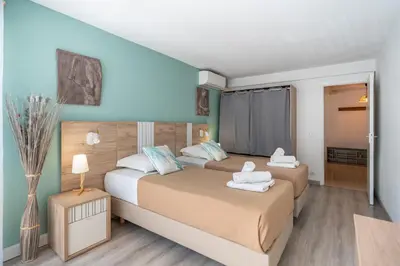 Un ou plusieurs lits dans un hébergement de l'établissement 2 pièces - Centre-ville Cannes - Grand lit double
