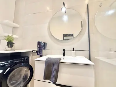 Salle de bains dans l'établissement Le Palme d'Or, 3 pièces - impasse privée - 7 pers