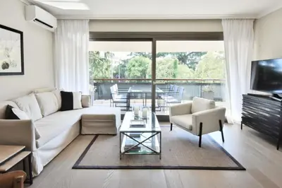 Coin salon dans l'établissement Résidence Cannes - 3p Neuf à 15min à Pied De La Plage - CANNES - 3P neuf à 15min à pied de la plage MAE-2383